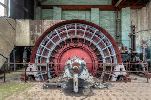 The Joy machine, Mine abandonnée, Belgique  - Caisse américaine bois noir Francis Meslet