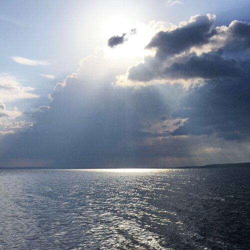 Drama sky van Katri Pethman, Fotografie te koop op Singulart