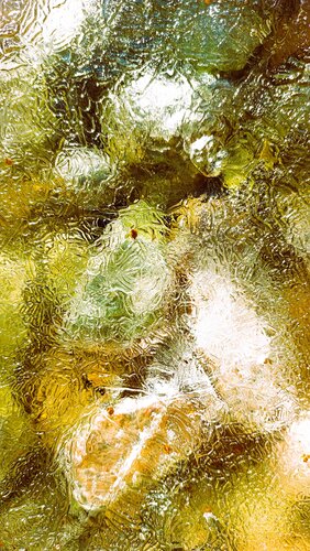 Under the surface von Katri Pethman, Fotografie kaufen auf Singulart