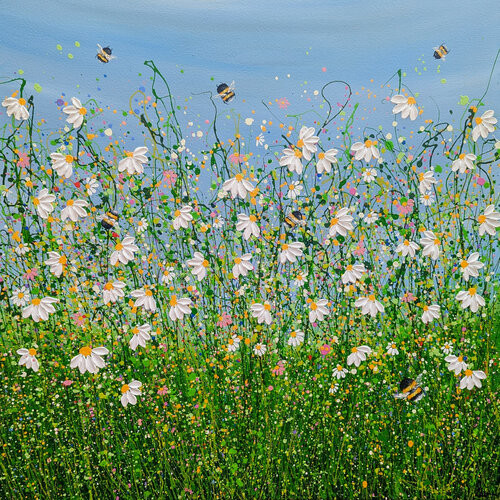 Bee utiful Daisy Meadow #6 di Lucy Moore, Pittura in vendita su Singulart