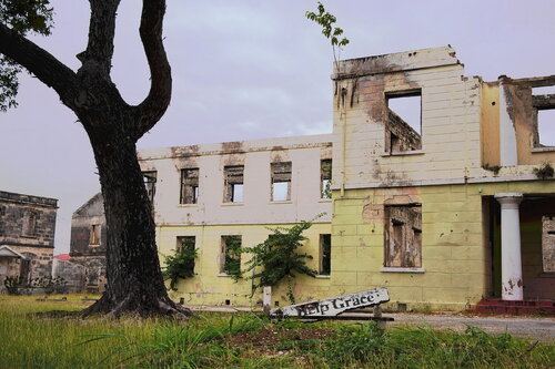 Help Grace - Bridgetown, Barbados - February 2026 van James Rae, Fotografie te koop op Singulart