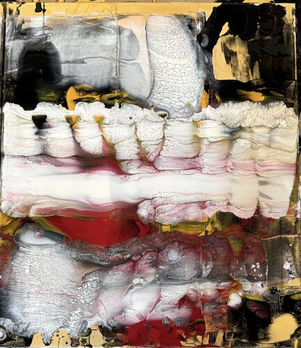 Red/gold/black David Utzon