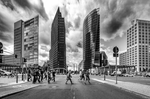 Potsdamer crossing von Giampaolo Antoni, Fotografie kaufen auf Singulart
