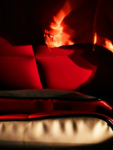 Black and red mystery di Jean-Robert Franco, Fotografia in vendita su Singulart