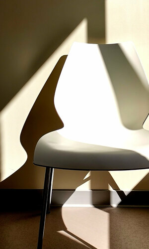 Abstraction, chaise. di Jean-Robert Franco, Fotografia in vendita su Singulart