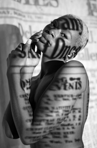 WORDS HURT MORE THAN A WEAPON von Giandomenico Veneziani, Fotografie kaufen auf Singulart