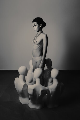 SLEEPING WITH GHOSTS by Giandomenico Veneziani, 사진 for Sale on Singulart