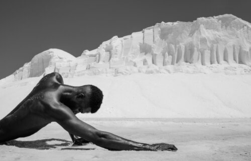 A DEAL WITH GOD van Giandomenico Veneziani, Fotografie te koop op Singulart