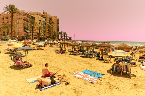 Under the sun von Beatriz Minguez de Molina, Fotografie kaufen auf Singulart