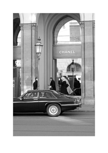 CHANEL & Jaguar I Munich von Marijon Walter, Fotografie kaufen auf Singulart