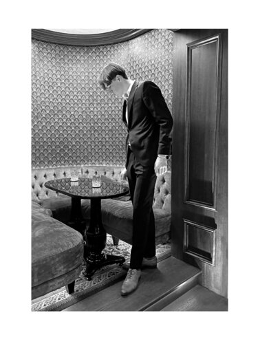 Two glasses I Munich par Marijon Walter, Photographie en vente sur Singulart