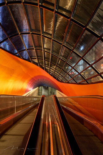 in the City of Lights - Red van Martijn Walet, Fotografie te koop op Singulart