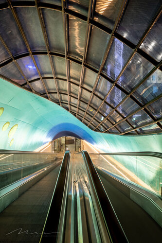 in the City of Lights - Blue von Martijn Walet, Fotografie kaufen auf Singulart