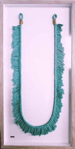 Turquoise fringe necklace de Monica Avayou, Téxtil a la venta en Singulart