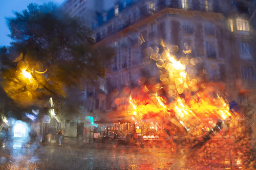 Le Bistrot en feu van Robert Bared, Fotografie te koop op Singulart
