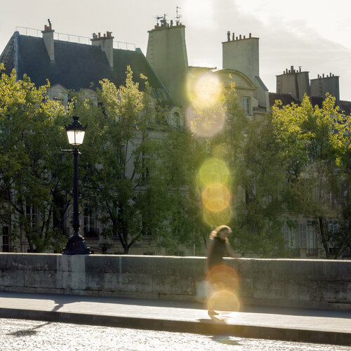 L'Instant décisif van Robert Bared, Fotografie te koop op Singulart