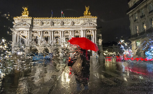 Le Parapluie rouge Robert Bared
