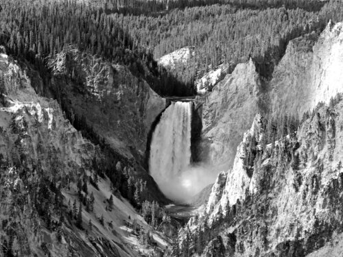 The Lower Yellowstone Falls von Alex Cassels, Fotografie kaufen auf Singulart