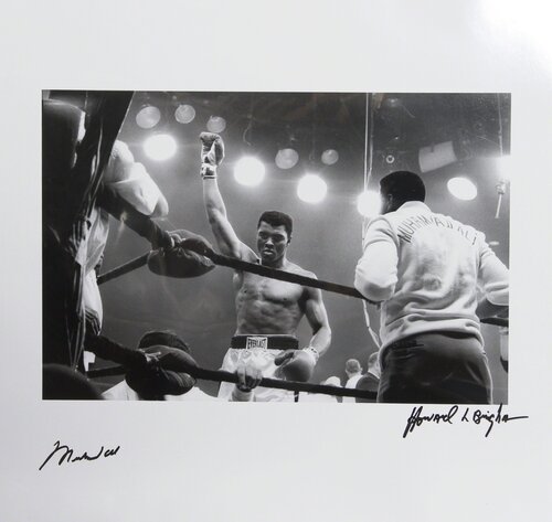 Ali vs Liston II, 1965 van Howard Bingham, Fotografie te koop op Singulart