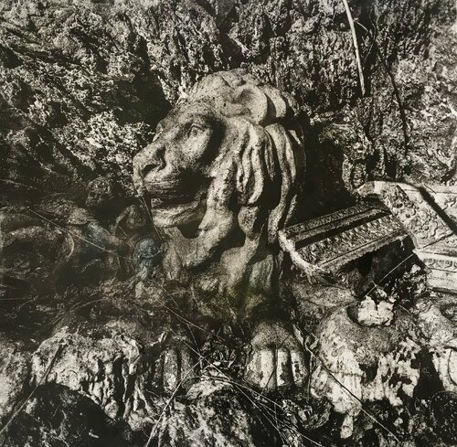 Fragment of fountain in Odessa van Valeriya Tarasenko, Werk op papier te koop op Singulart