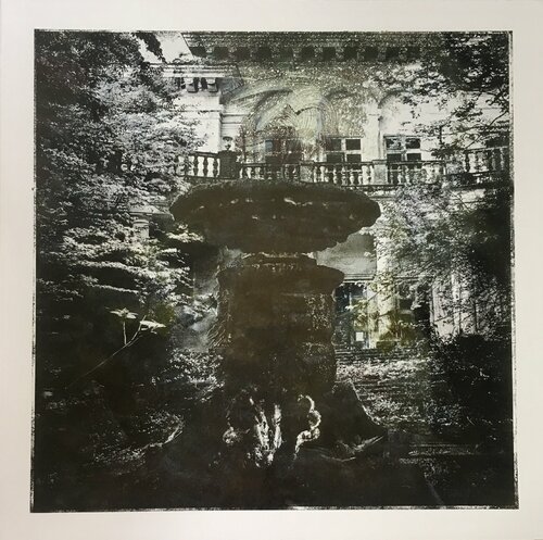Abandoned fountain n22 van Valeriya Tarasenko, Fotografie te koop op Singulart