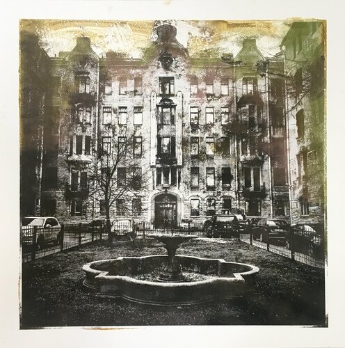 Abandoned fountain n23 van Valeriya Tarasenko, Fotografie te koop op Singulart