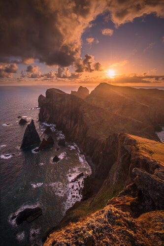 The beauty of Madeira rocks 60x90 cm van Peter Cech, Fotografie te koop op Singulart