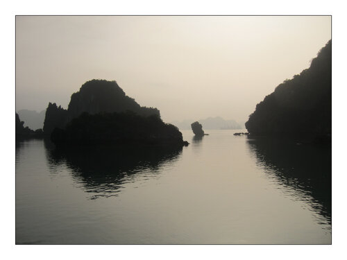 Baie d'Halong I di Jean Kempf, Fotografia in vendita su Singulart
