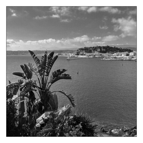Le port de Nice III (framed) van Jean Kempf, Fotografie te koop op Singulart