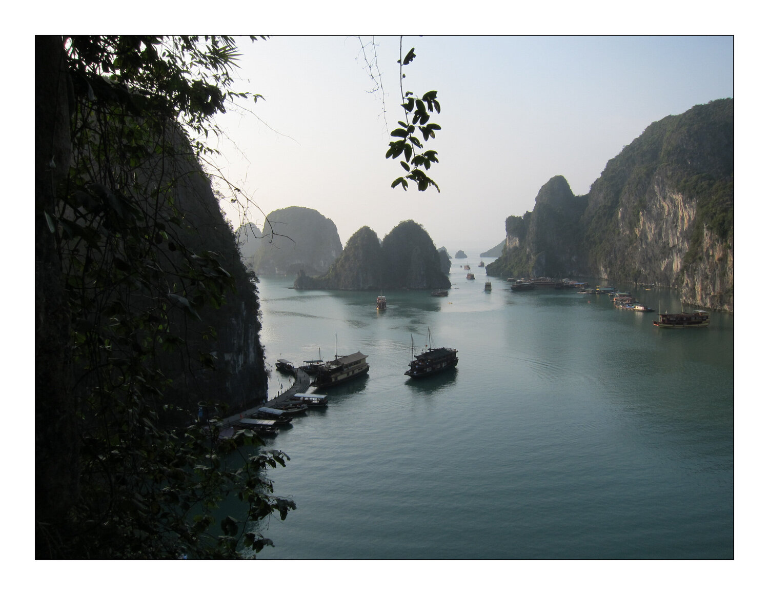 Baie d'Halong II Jean Kempf