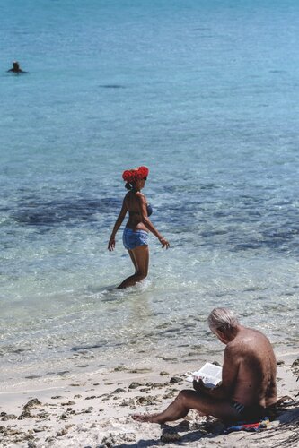 OBLIVIOUS von Olya Hill, Druck kaufen auf Singulart