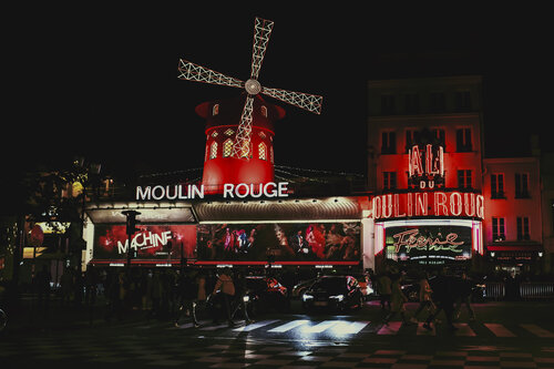 Costly Spark von Olya Hill, Fotografie kaufen auf Singulart