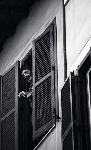 The Weight of Waiting von Olya Hill, Fotografie kaufen auf Singulart
