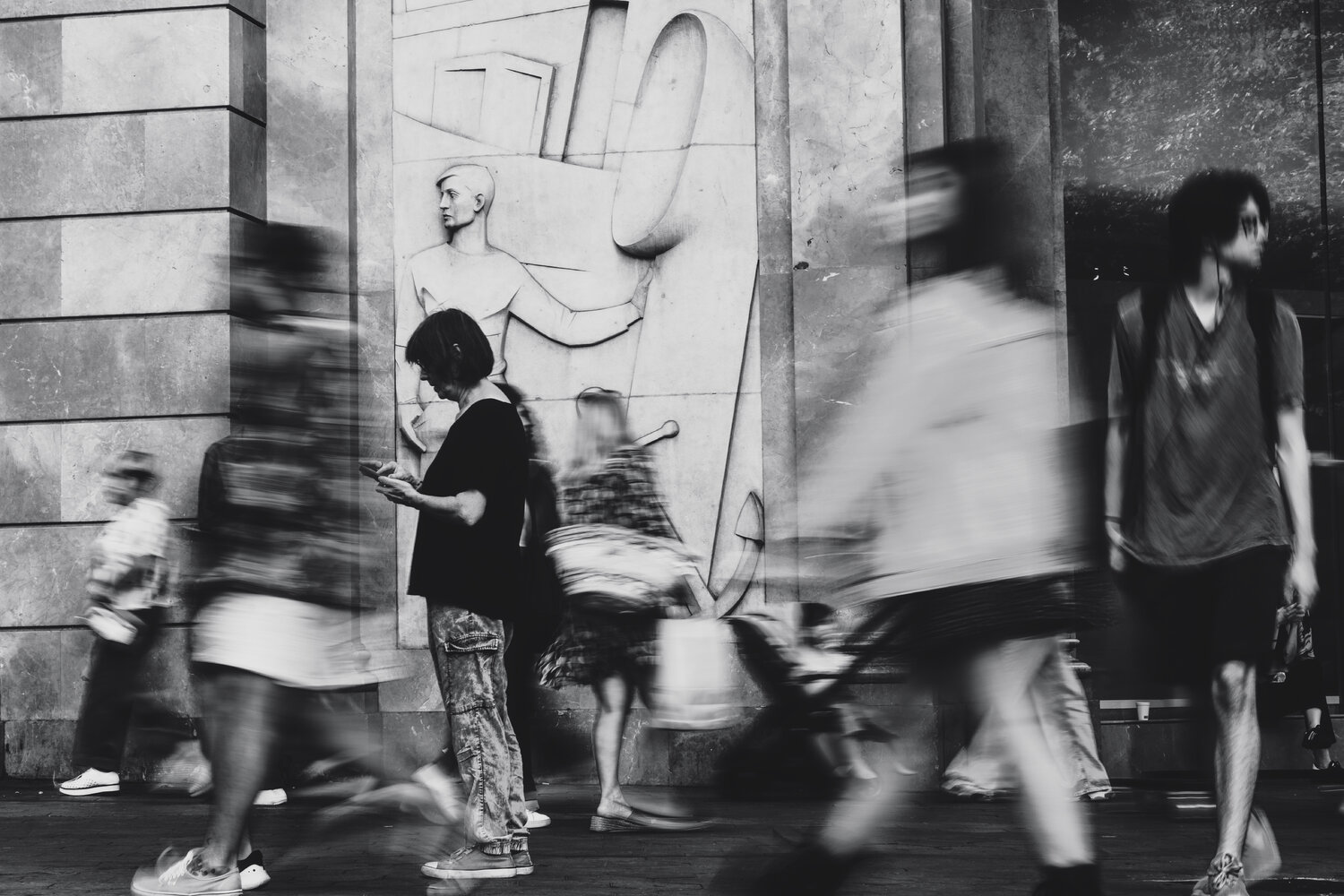 Between Hurry & Hush Olya Hill