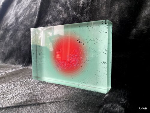 Rot Kreisfäche 1  - ACRYLBLOCK von Reinhard Brand, Druck kaufen auf Singulart