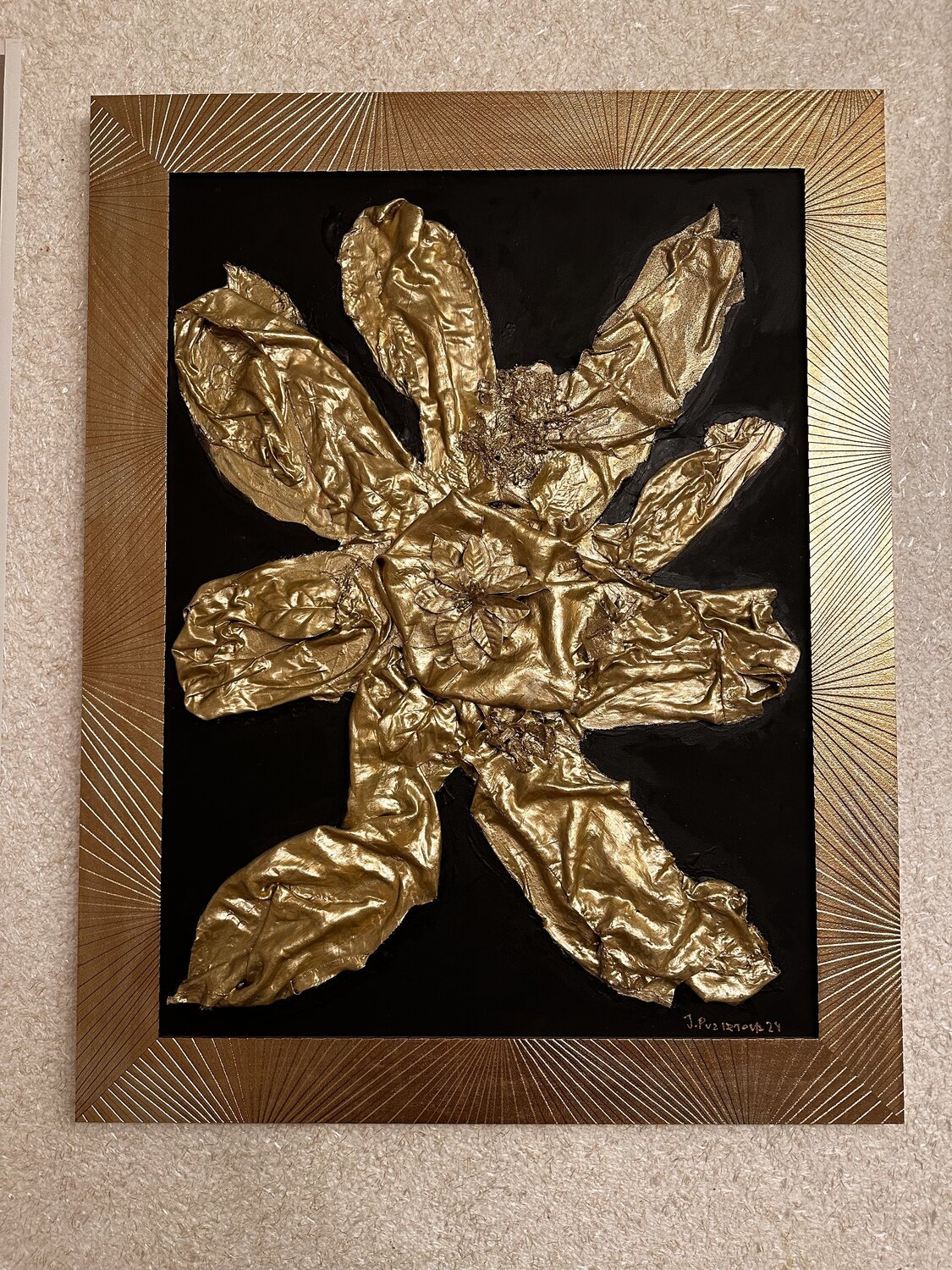 Golden Neural Network JULIJA PUZIRJOVA