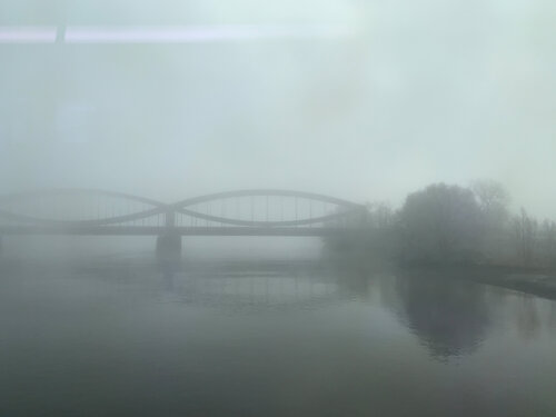 On the train #3 (Hamburg, Neue Elbbrücken) von Heike Kirsch, Fotografie kaufen auf Singulart