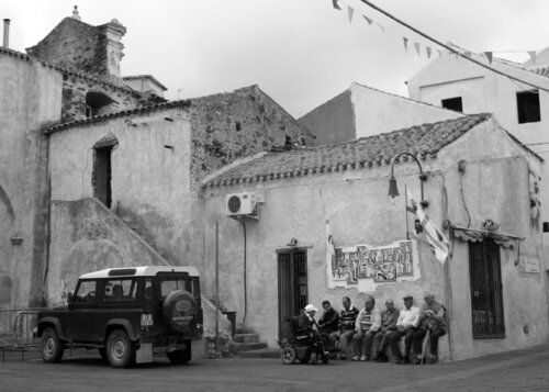 I Vecchietti del Paese by Annett Siviglia-Mann, 사진 for Sale on Singulart
