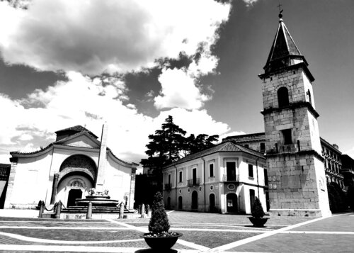 Piazza Santa Sofia a Benevento von Annett Siviglia-Mann, Fotografie kaufen auf Singulart