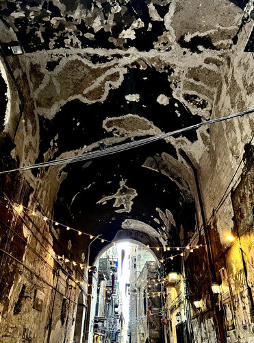 Napoli Centro Storico de Annett Siviglia-Mann, Fotografía a la venta en Singulart