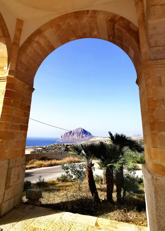 Bella Vista Annett Siviglia-Mann