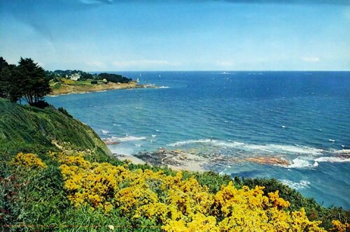 Printemps en Bretagne - Perros-Guirrec (ph. Boulas) von COLLECTIF - DRAEGER TOURISME, Druck kaufen auf Singulart