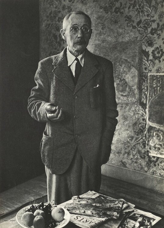 Pierre Bonnard in his studio by André Rogi (1935) VERVE Revue