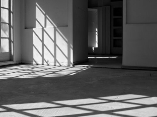 Light in the empty rooms van Elena Zapassky, Fotografie te koop op Singulart