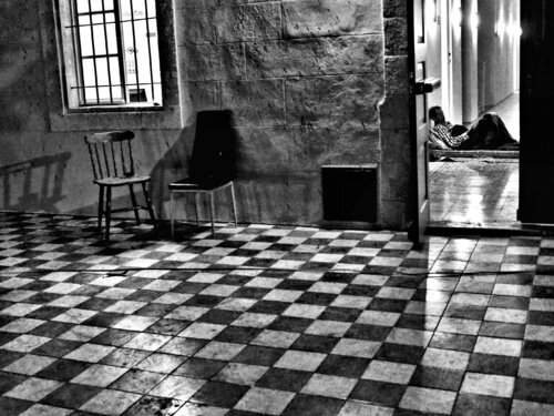 Night guard Elena Zapassky