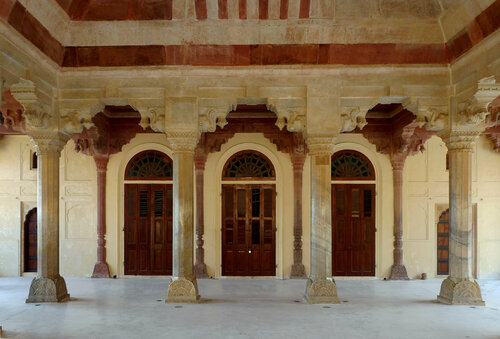 External courtyard, the Amber Fort, Rajasthan, India John Brooks