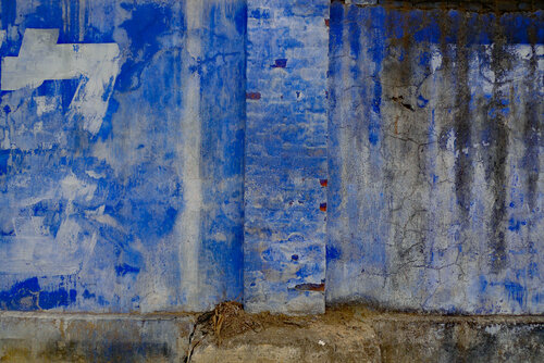 Blue Wall 11 von John Brooks, Fotografie kaufen auf Singulart