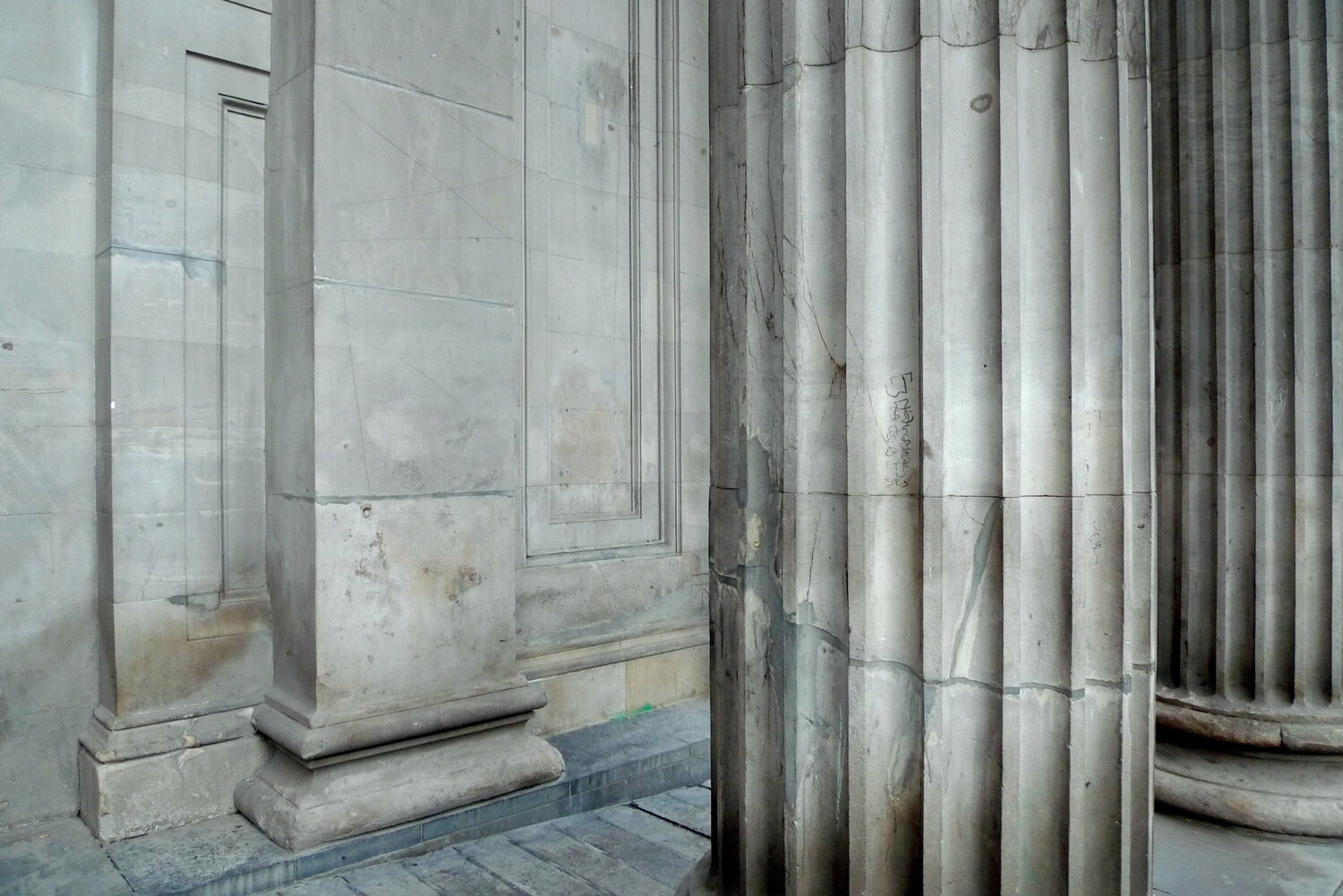 Scottish columns John Brooks