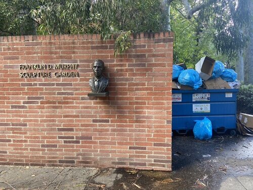 "One Man's Trash is another Man's Trash" #6 di David Silver, Fotografia in vendita su Singulart