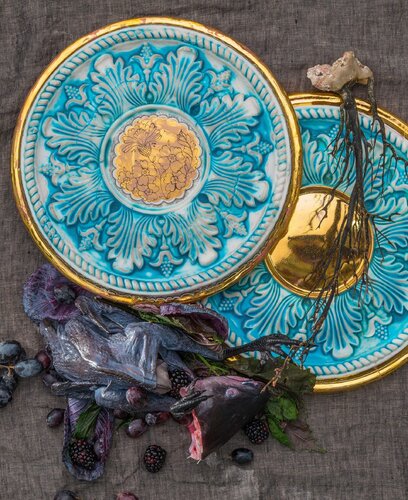 Memento Mori – Platters with Coral, Silkie, Berries, Grapes, Cabbage di Melanie Sherman, Fotografia in vendita su Singulart